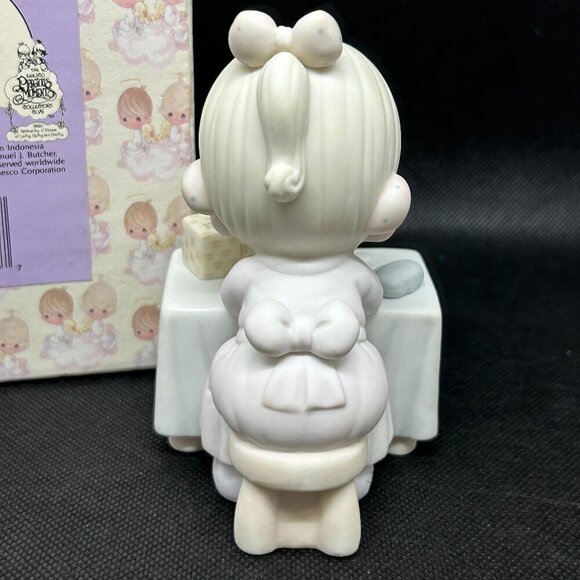 PRECIOUS Moments "My Happiness" 1990 symbol of membership figurine - Picture 2 of 5